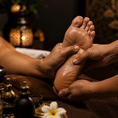 Foot reflexology massage, pressure-point therapy, Body Sky Cluster U